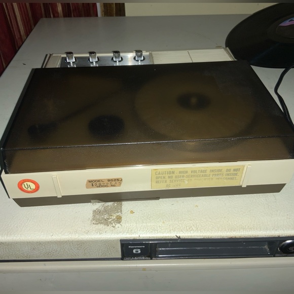 VTG 70’s ZENITH RADIO & VINYL RECORD PLAYER. COLLECTORS ITEM. WORKING. - Picture 8 of 8